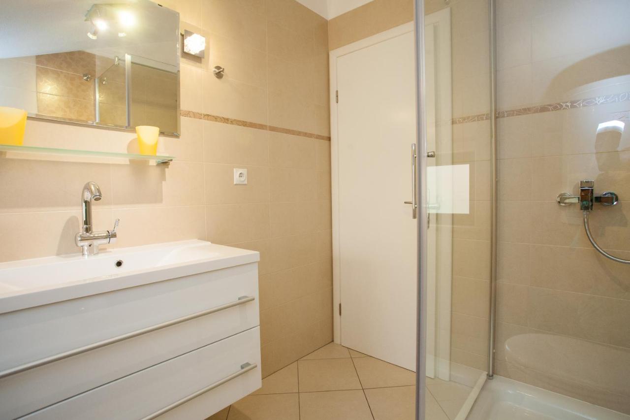 Matija Appartement Krk Town Buitenkant foto
