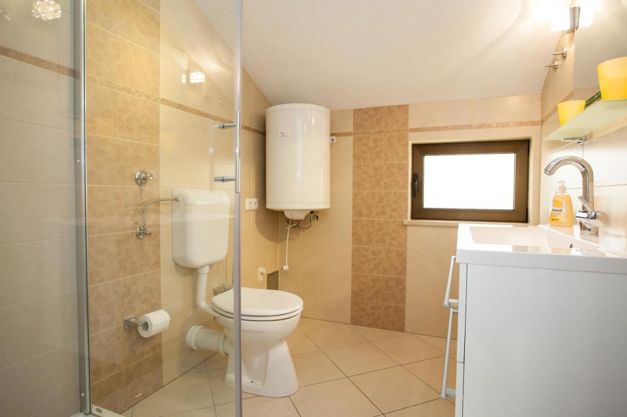Matija Appartement Krk Town Buitenkant foto